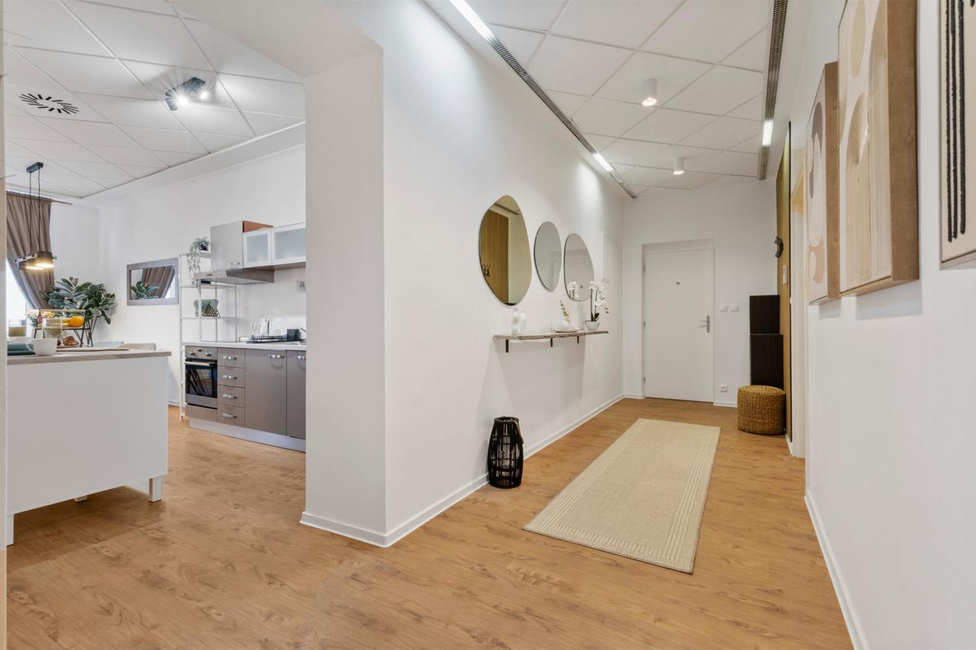 شقة Luxe Living At Old Town Center براتسيلافا المظهر الخارجي الصورة