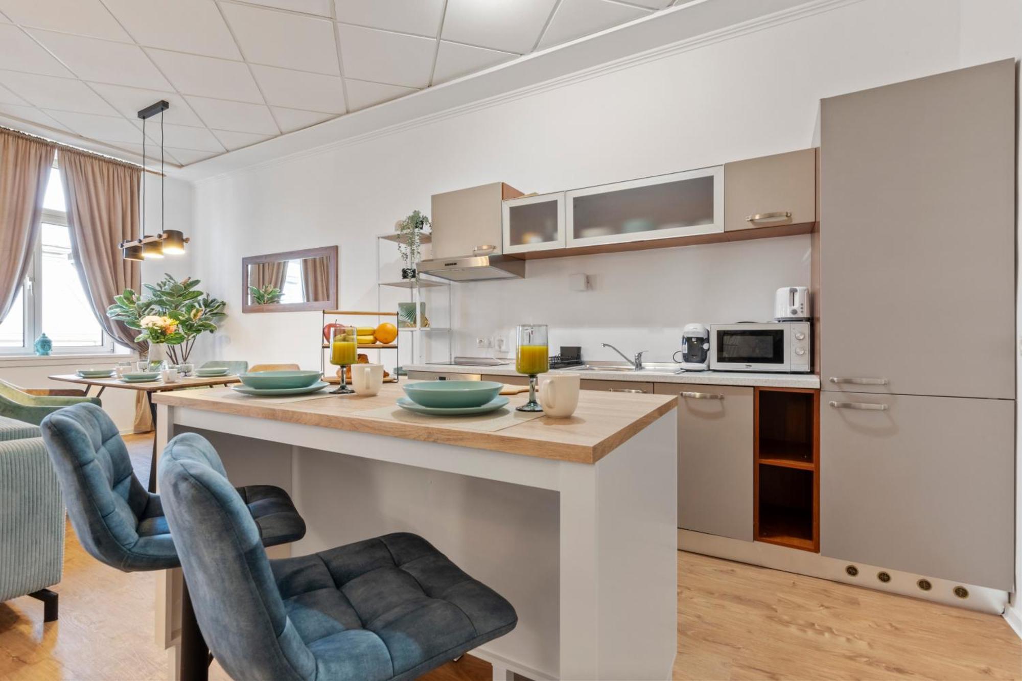 شقة Luxe Living At Old Town Center براتسيلافا المظهر الخارجي الصورة